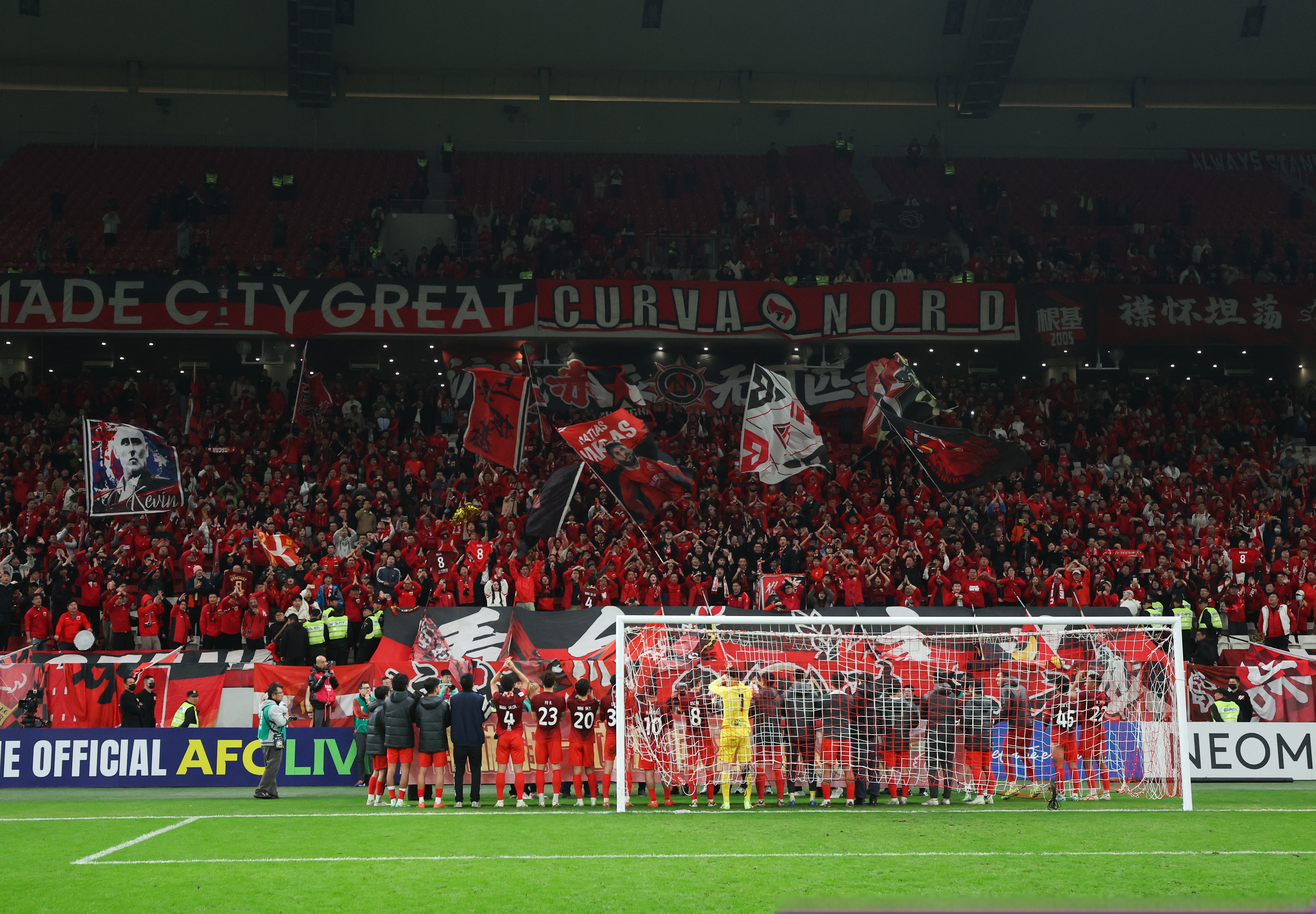 上海海港训练开放日，转会期强势反弹引欢呼，亚冠在即，训练强度明显提升的简单介绍-九游正版