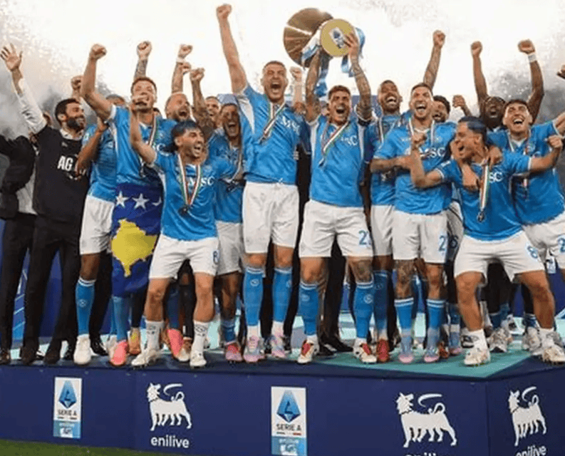 关于赛地聚焦——意大利杯今晨热度飙升；那不勒斯临场应变；球迷炸锅；心理建设被强调的信息