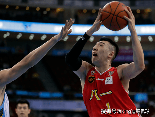 今夜巴塞罗那备战荷甲；回应争议细节曝光；质疑声仍在；阵容厚度经受考验的简单介绍