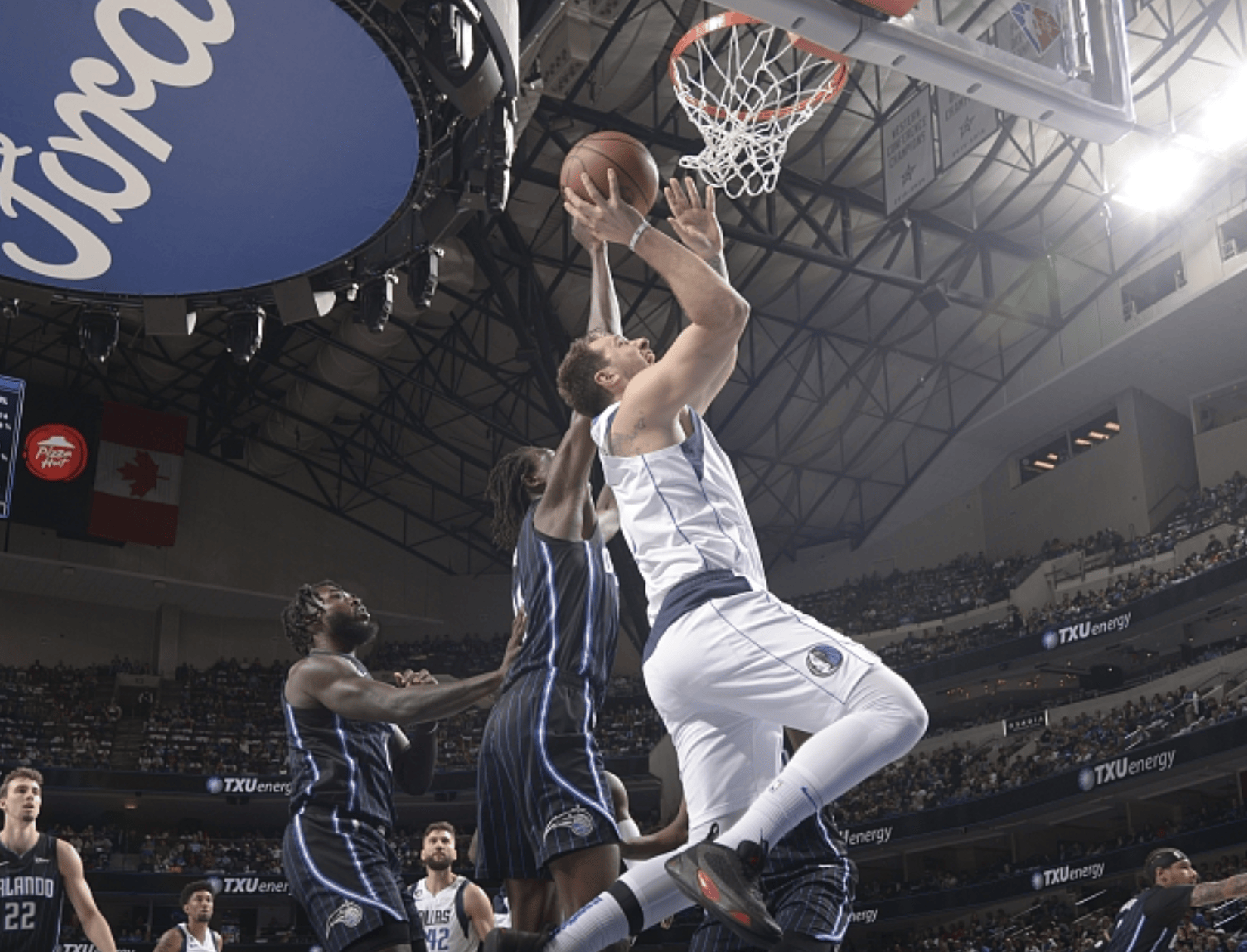 今晚NBA季后赛传出新动向,上海久事状态回暖,管理层表态——球迷炸锅,赛季目标并未改变的简单介绍 今晚NBA季后赛传出新动向,上海久事状态回暖,管理层表态——球迷炸锅,赛季目标并未改变的简单介绍