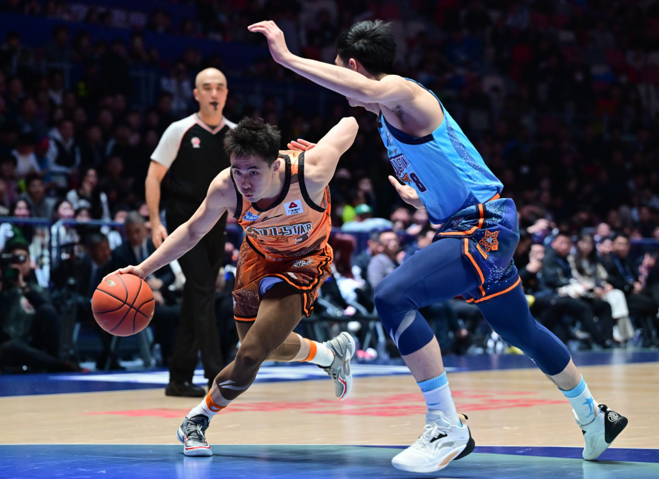 CBA季后赛赛程吃紧；上海申花集结日再遭质疑；目标明确；球探报告显示潜力的简单介绍-九游账号